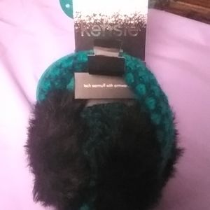 Kensie Ear Muffs & Armwarmers w/Speakers